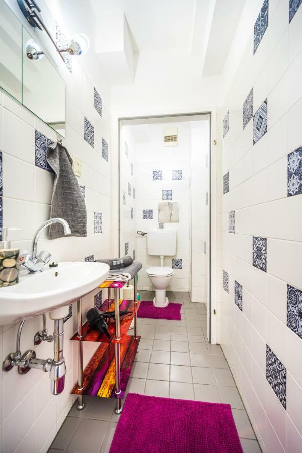 10 Min. Downtown - 2 Bedrooms - Parking Wina Bagian luar foto